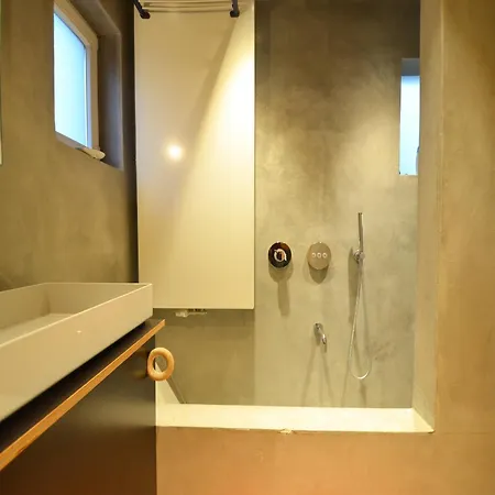 Quaint With Enclosed Garden, Cleaning Included Oostduinkerke