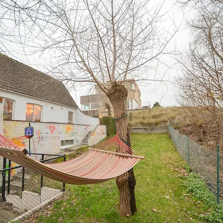 Дом отдыха Near Belgian Coast With Garden, Cleaning Included