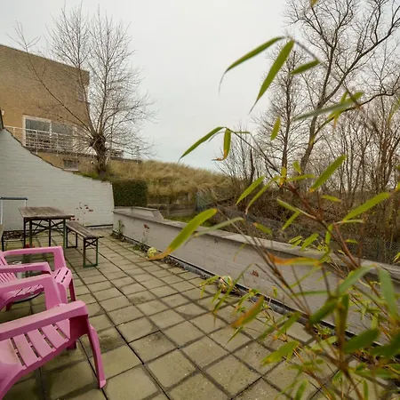 Near Belgian Coast With Garden, Cleaning Included Остдёйнкерке