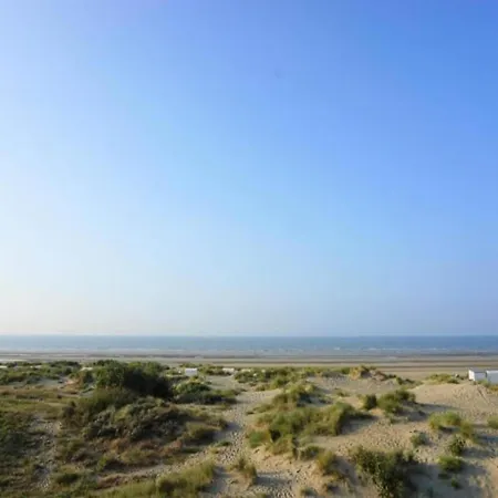 Near Belgian Coast With Garden, Cleaning Included Дом отдыха