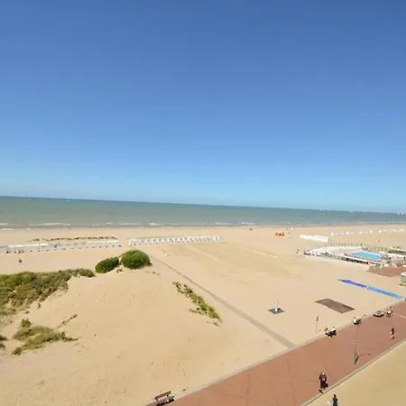 Near Belgian Coast With Garden, Cleaning Included Остдёйнкерке